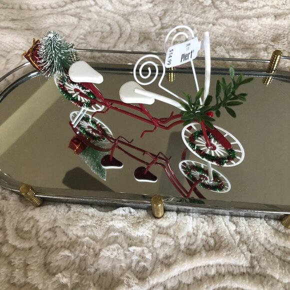 ADORABLE PIER 1 TANDEM BIKE DECORATED FOR CHRISTMAS PHOTO/CARD HOLDER NWT - Picture 2 of 7